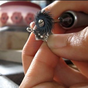 Radial Discs - Polishing Jewellery Action Shot